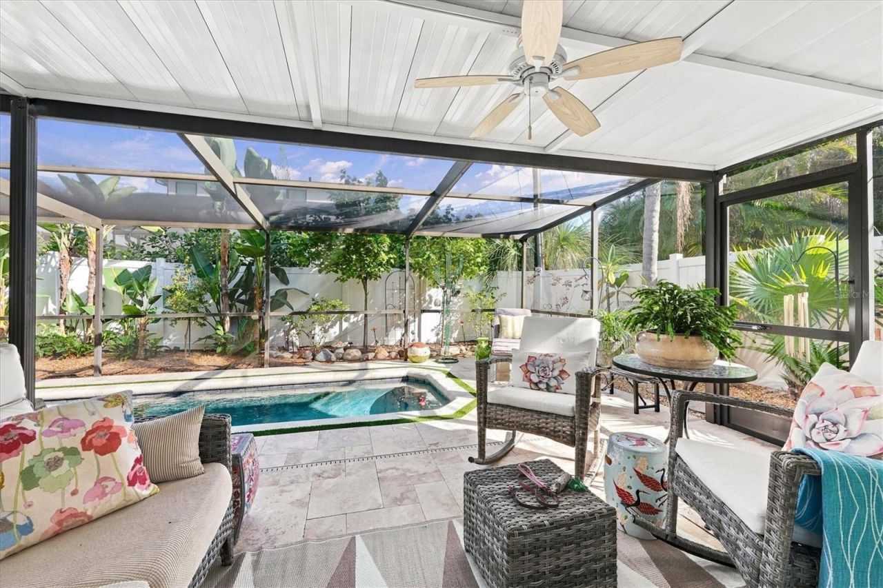 2557 Temple Street, Sarasota, FL 34239 Photo