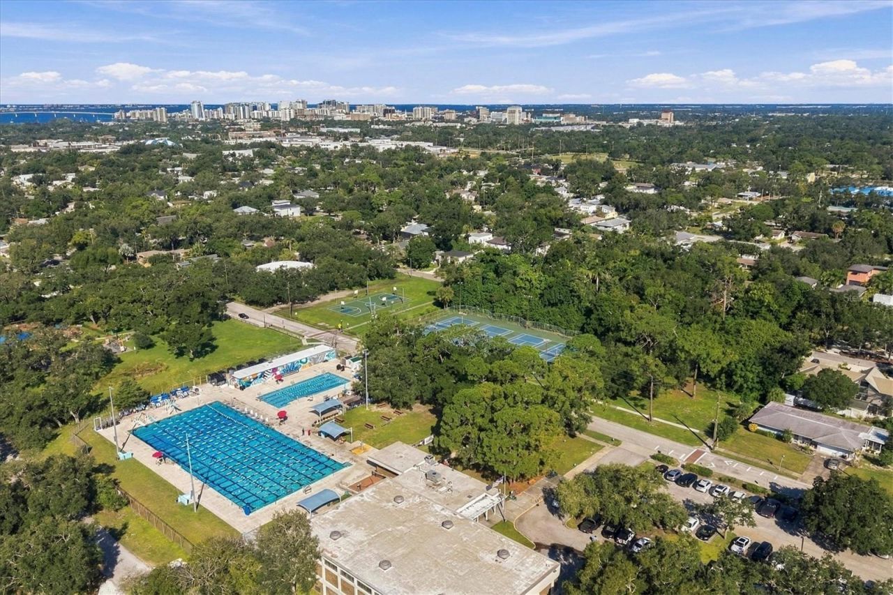 2557 Temple Street, Sarasota, FL 34239 Photo