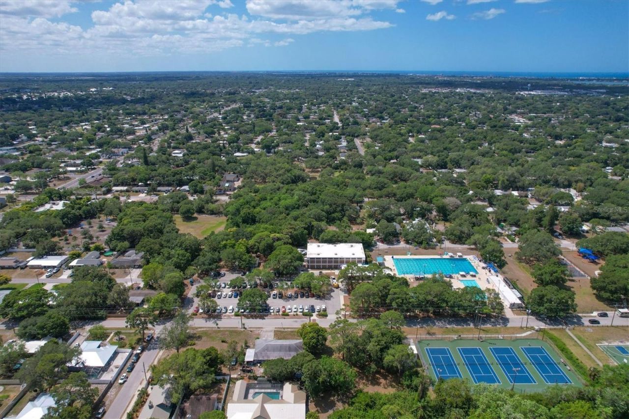 2557 Temple Street, Sarasota, FL 34239 Photo
