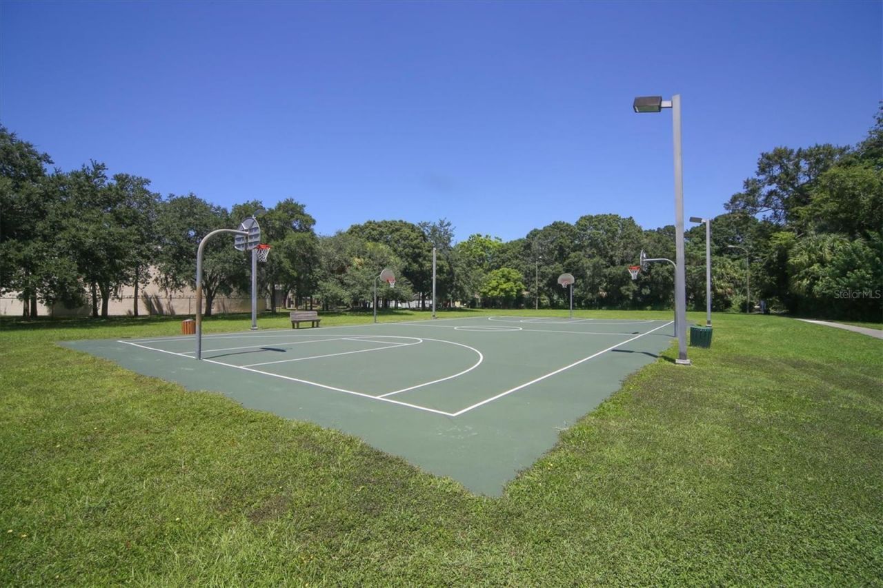 2557 Temple Street, Sarasota, FL 34239 Photo