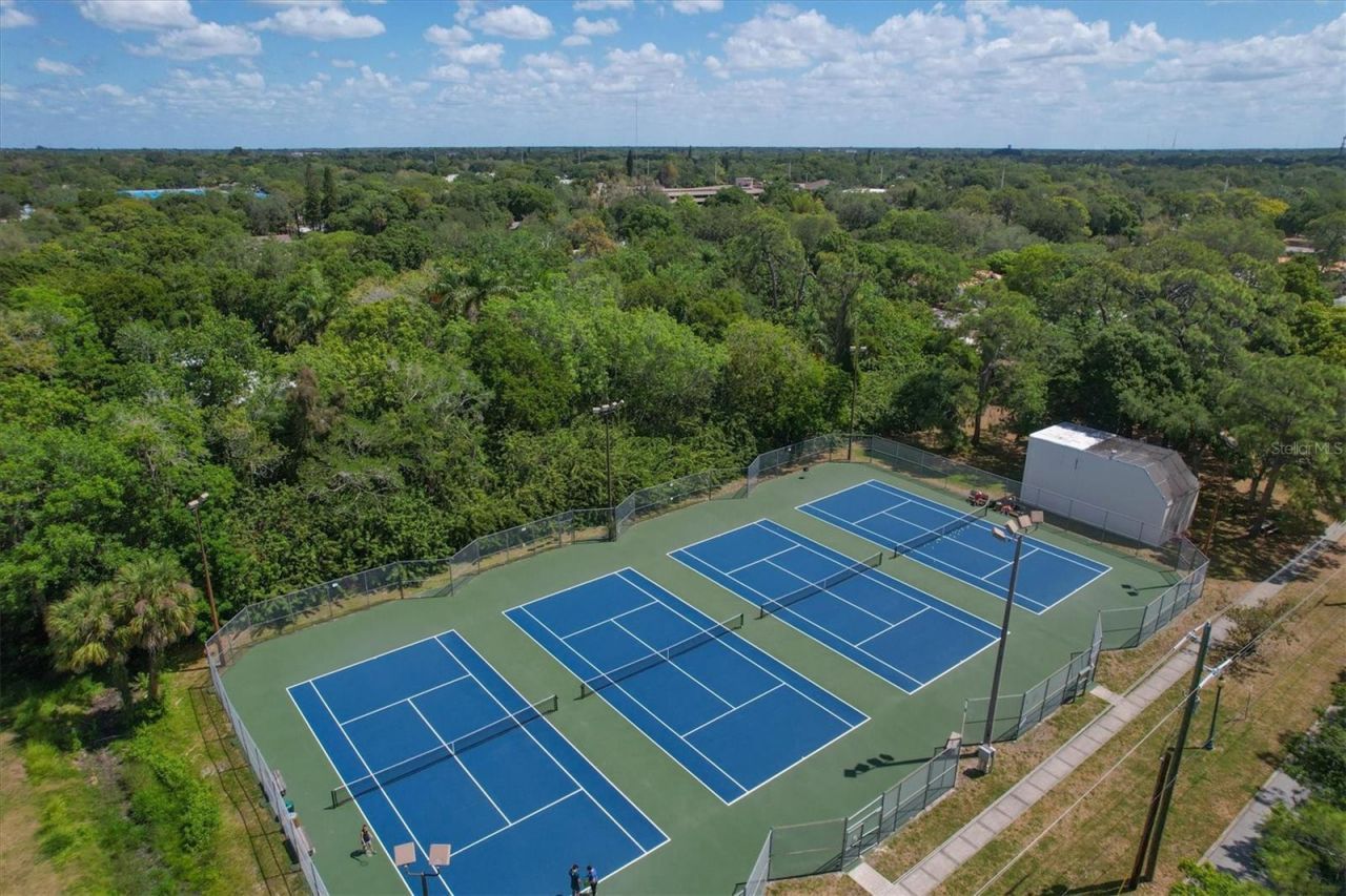 2557 Temple Street, Sarasota, FL 34239 Photo