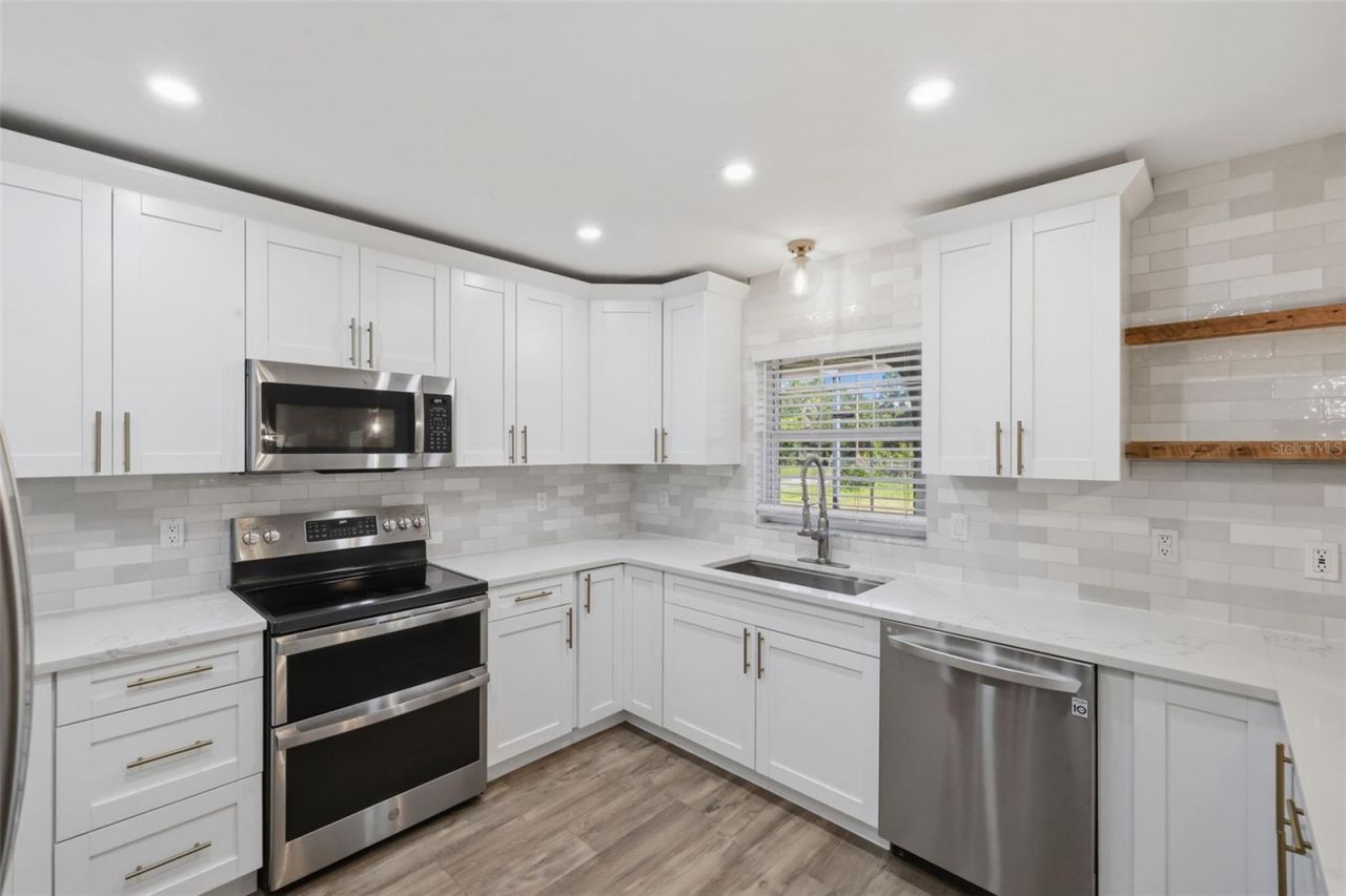 11711 Messler Road, Gibsonton, FL 33534 Photo