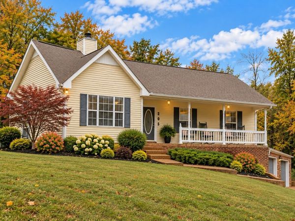 205 Austell Dr , Columbia, TN 38401