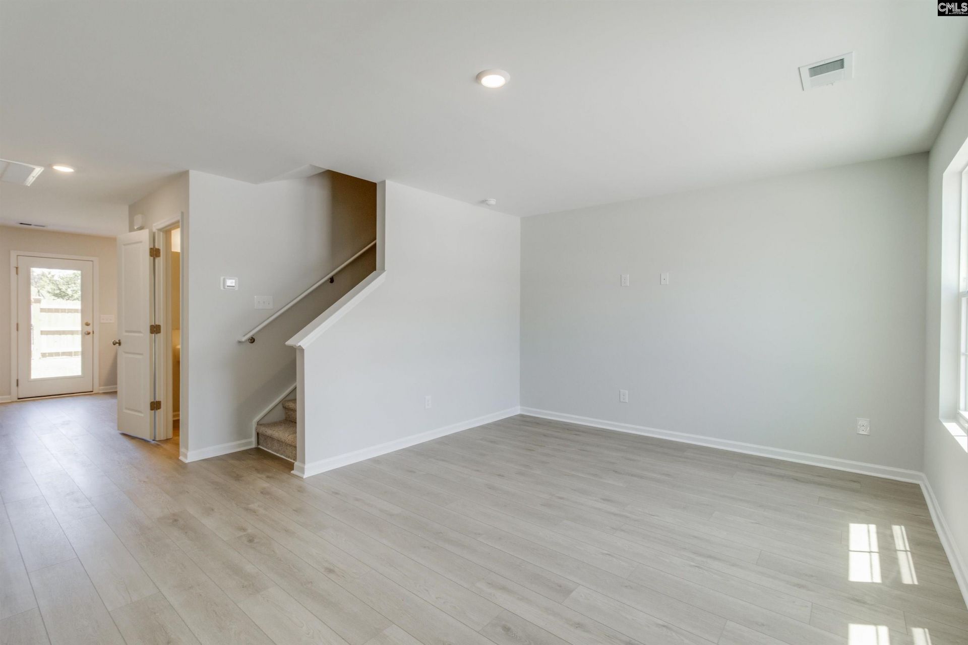 3061 Harborview Drive  Photo 4