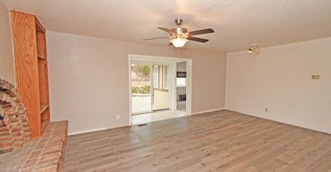 8700 Aquifer Way, Reno, NV 89506 Photo