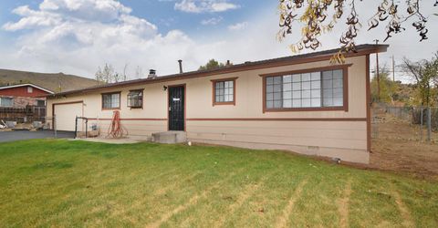 8700 Aquifer Way, Reno, NV 89506 Photo