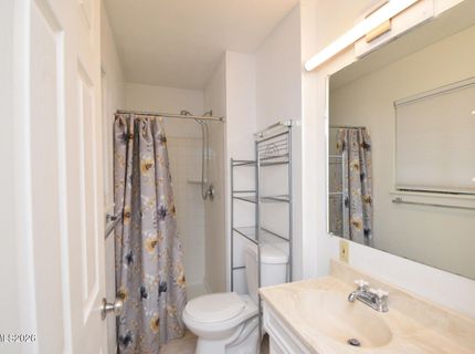 8700 Aquifer Way, Reno, NV 89506 Photo