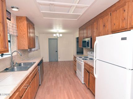 8700 Aquifer Way, Reno, NV 89506 Photo
