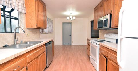 8700 Aquifer Way, Reno, NV 89506 Photo