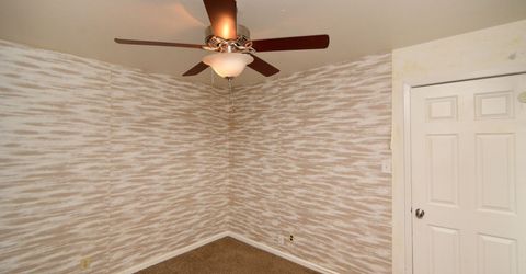 8700 Aquifer Way, Reno, NV 89506 Photo