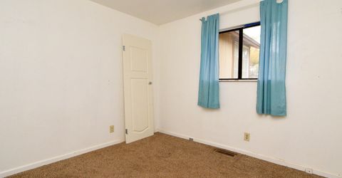 8700 Aquifer Way, Reno, NV 89506 Photo