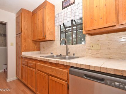 8700 Aquifer Way, Reno, NV 89506 Photo