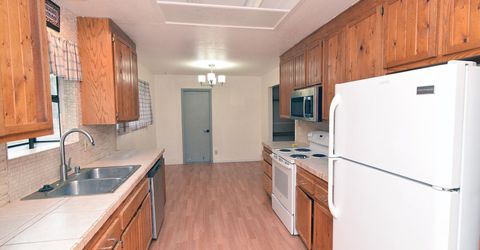 8700 Aquifer Way, Reno, NV 89506 Photo