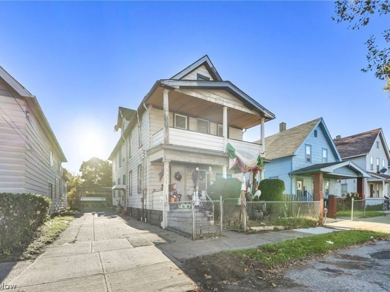 1068 E 68th Street, Cleveland, OH 44103 Photo 4