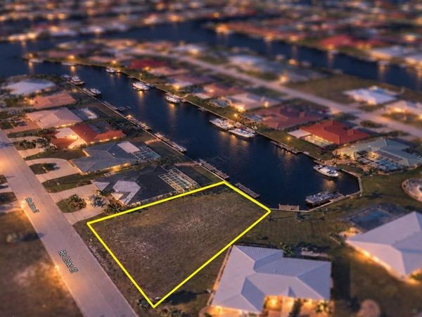 2510 RIO LISBO COURT , PUNTA GORDA, FL 33950