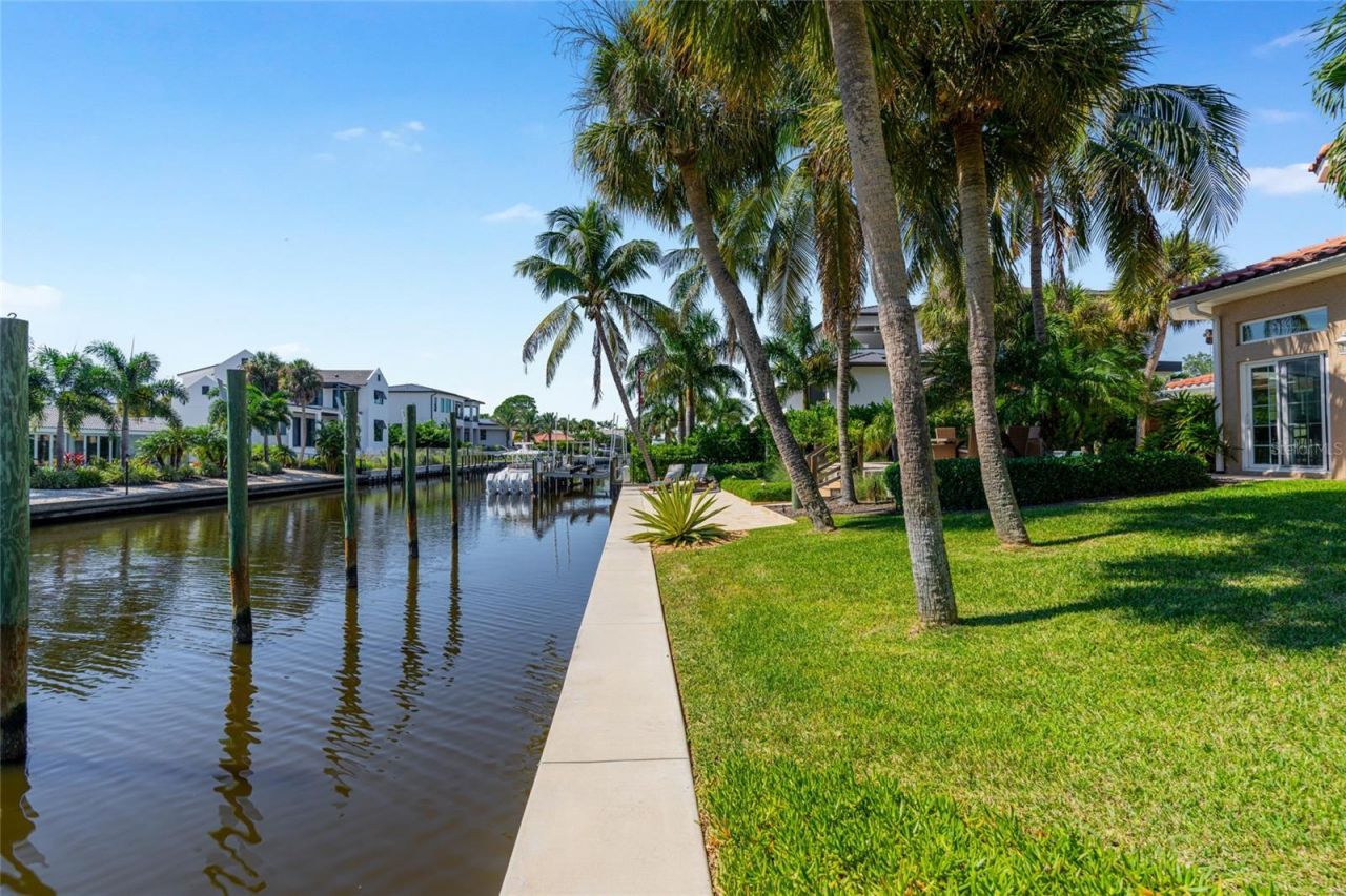 5376 Shadow Lawn Drive, Sarasota, FL 34242 Photo