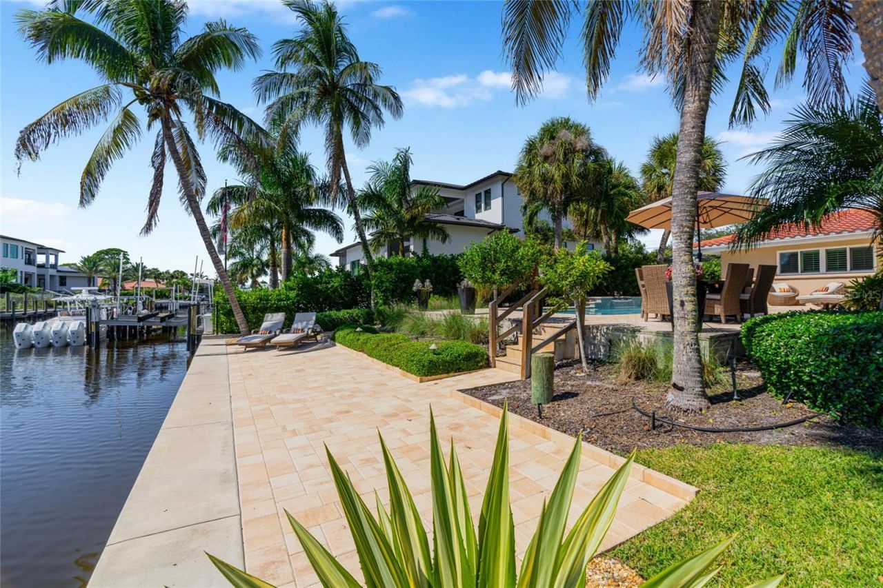5376 Shadow Lawn Drive, Sarasota, FL 34242 Photo