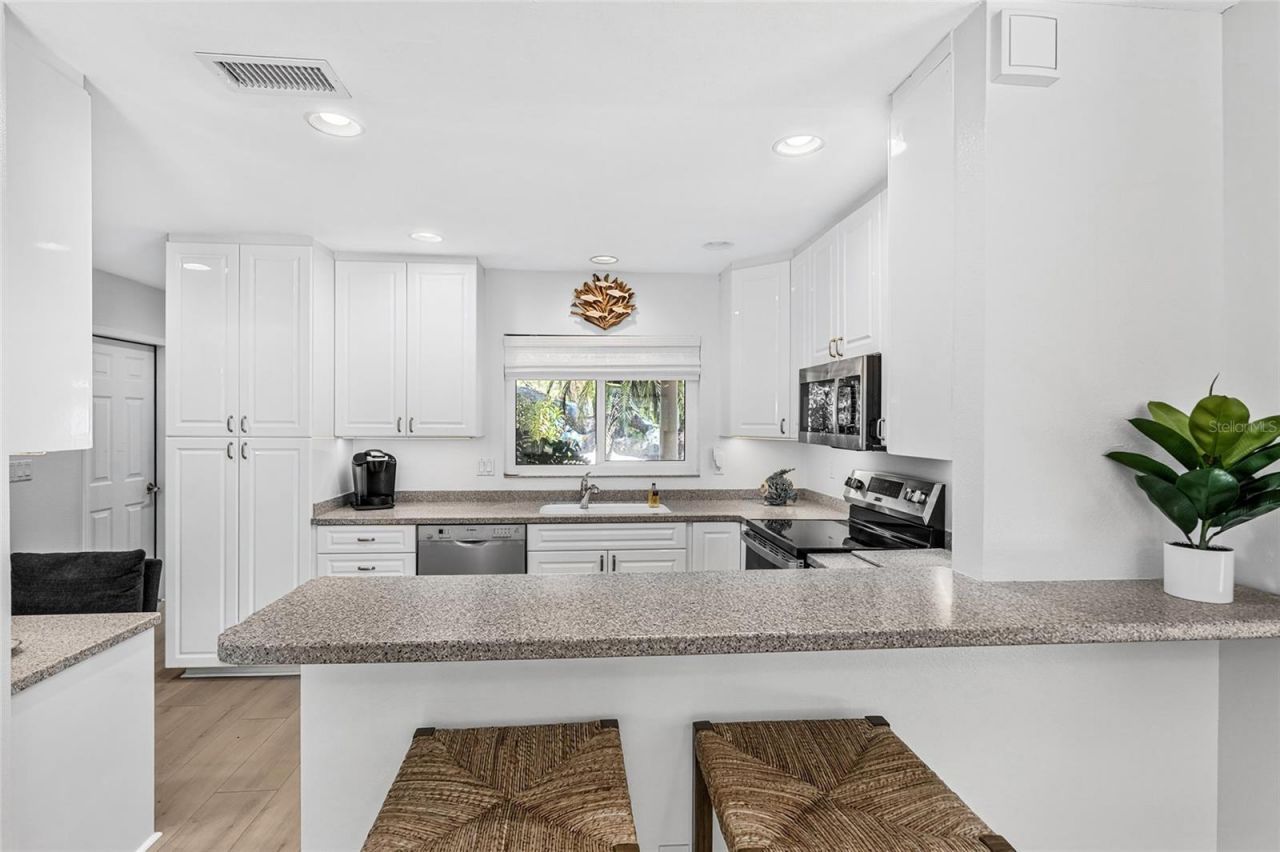 5376 Shadow Lawn Drive, Sarasota, FL 34242 Photo