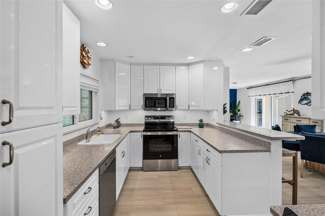 5376 Shadow Lawn Drive, Sarasota, FL 34242 Photo