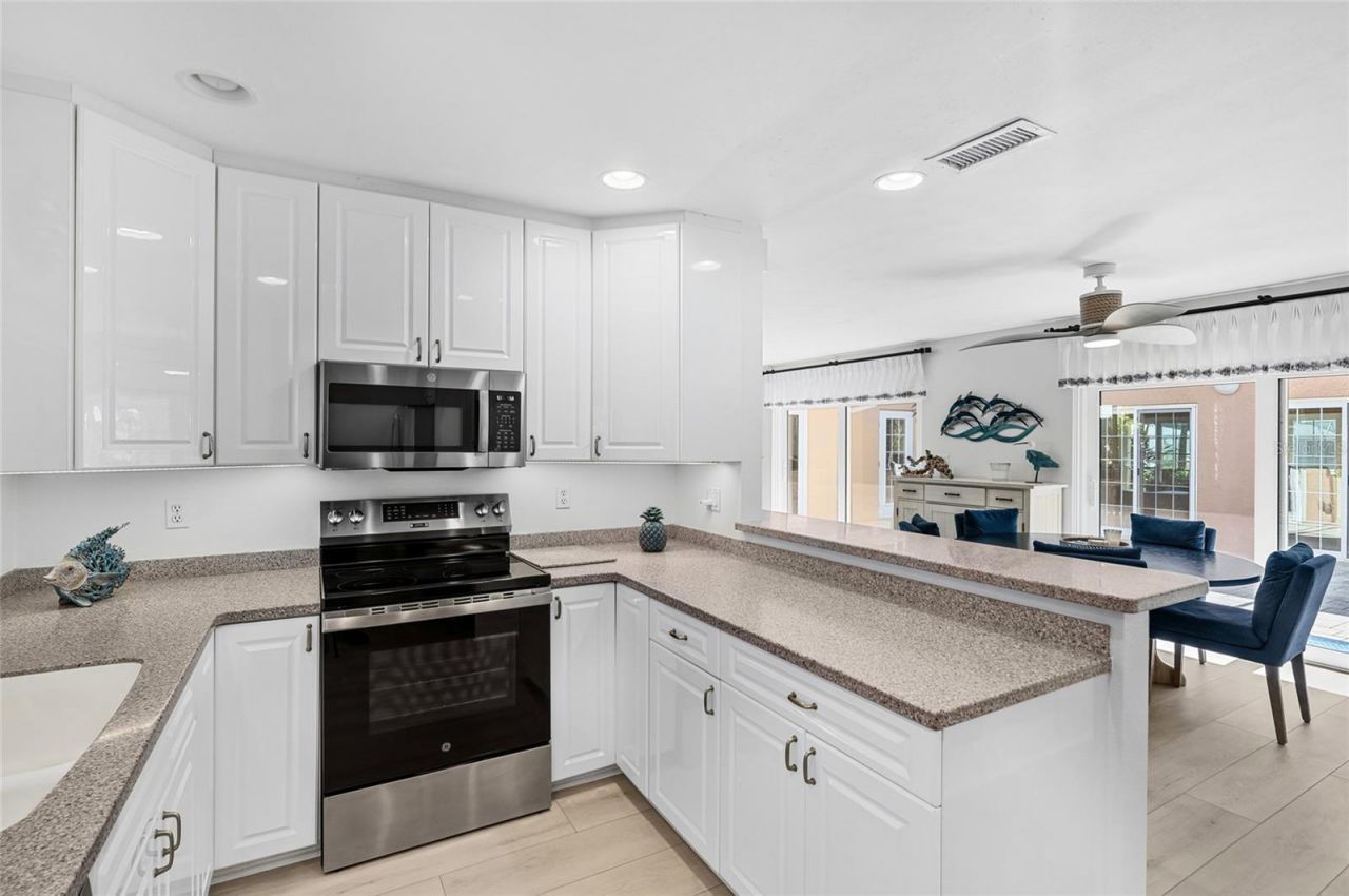 5376 Shadow Lawn Drive, Sarasota, FL 34242 Photo