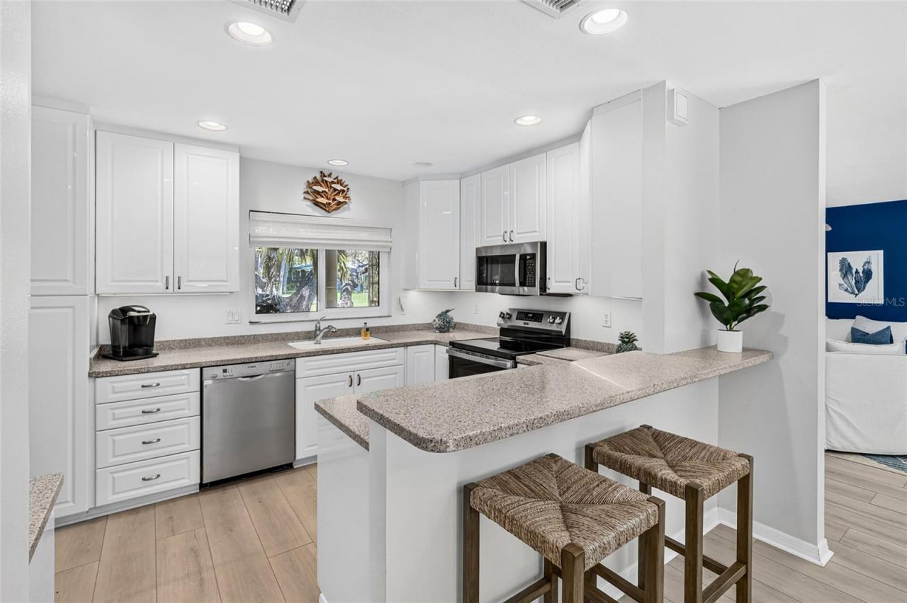 5376 Shadow Lawn Drive, Sarasota, FL 34242 Photo