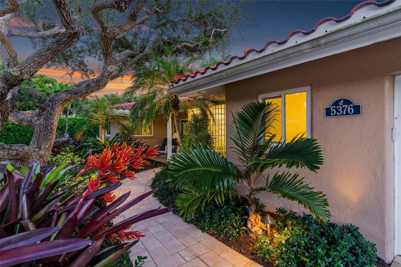 5376 Shadow Lawn Drive, Sarasota, FL 34242 Photo
