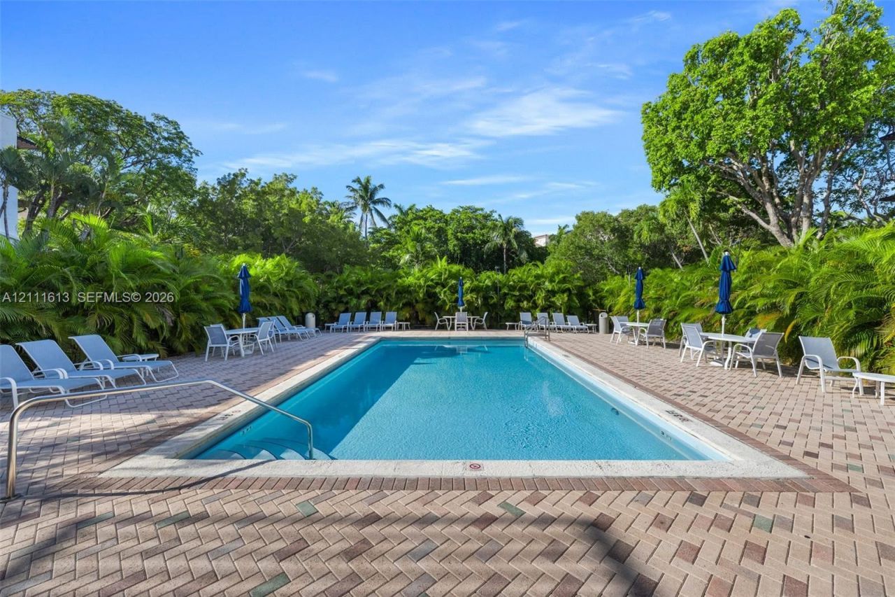 201 E Enid Dr , Unit 31, Key Biscayne, FL 33149 Photo