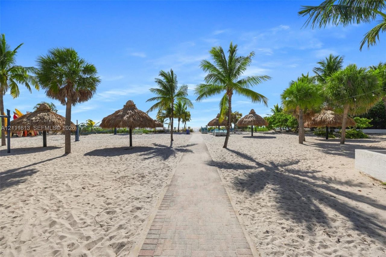 201 E Enid Dr , Unit 31, Key Biscayne, FL 33149 Photo