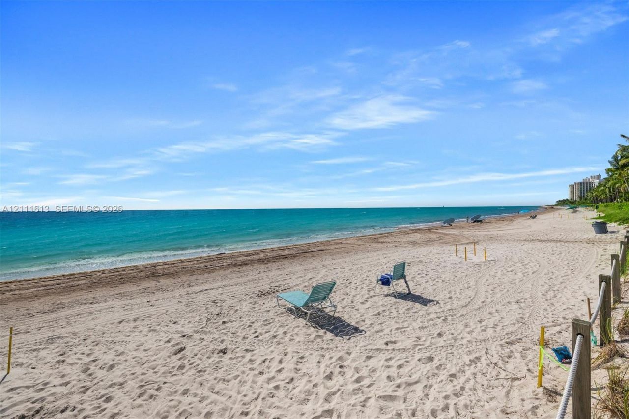 201 E Enid Dr , Unit 31, Key Biscayne, FL 33149 Photo