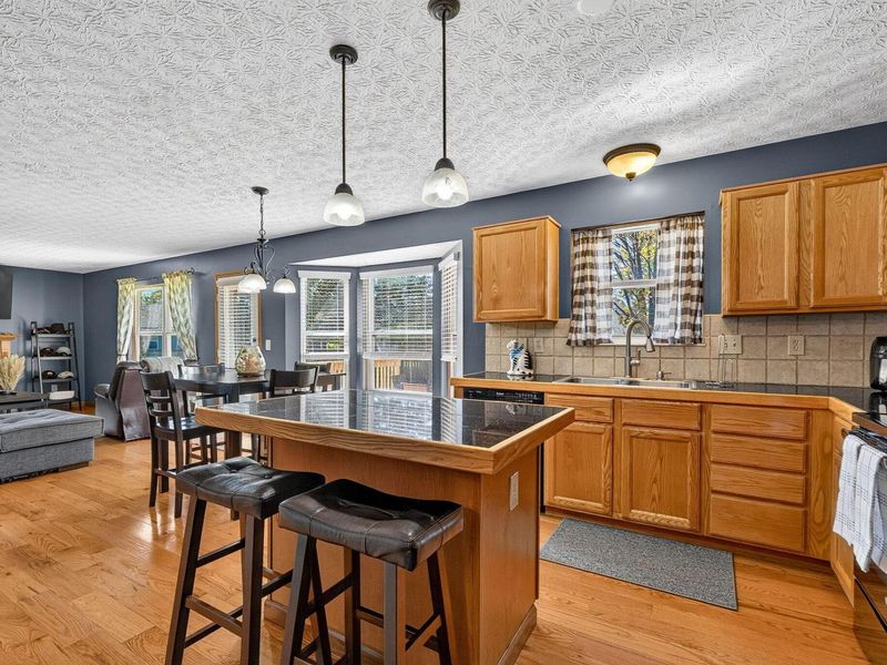 1537 Weiskopf Drive, Columbus, OH 43228 Photo 23