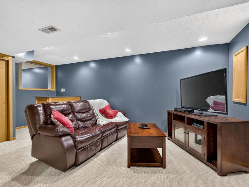 1537 Weiskopf Drive, Columbus, OH 43228 Photo 46