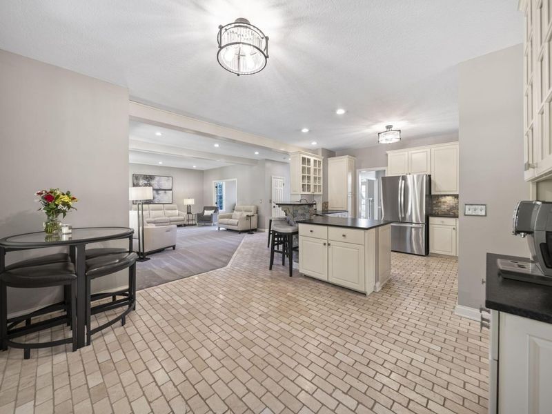 272 Crossing Creek N, Columbus, OH 43230 Photo 14