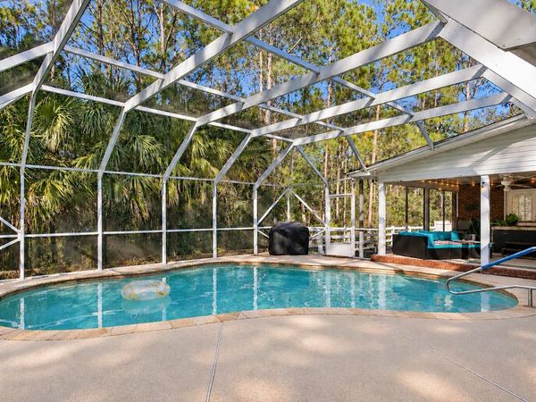 7004 Leisure Street, Navarre, FL 32566