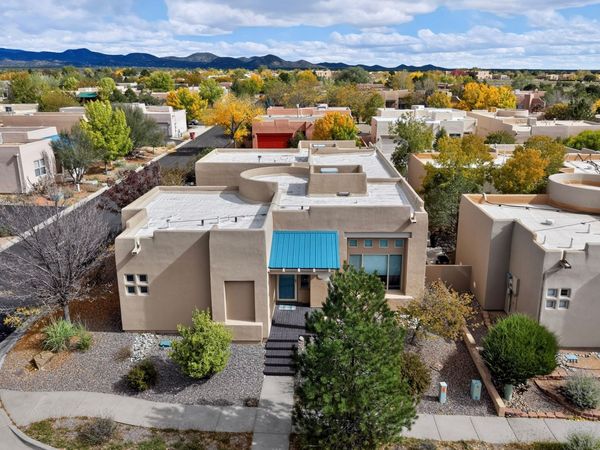 8 Sobradora Drive , Santa Fe, NM 87508