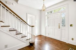 115 Walnut Court photo 4