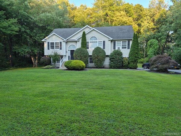 49 Hamilton Road , Hopewell Junction, NY 12533