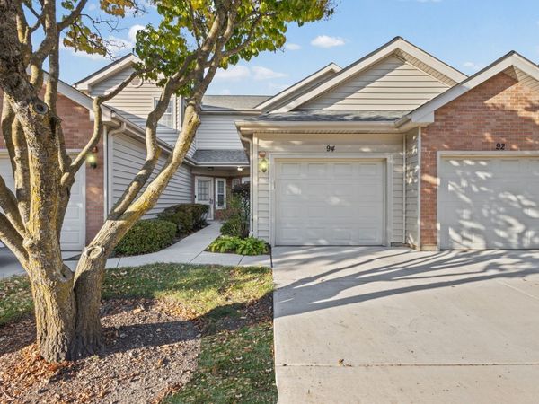 94 Golfview Drive , Glendale Heights, IL 60139