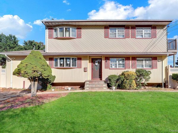 247 Delaware Avenue , Bay Shore, NY 11706