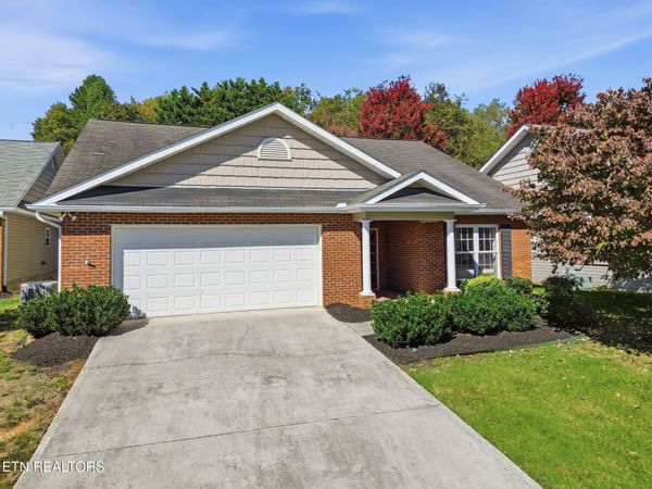 411 Eaton Village, Lenoir City, TN 37771