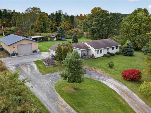 346 County Road 27 , Clifton Springs, NY 14432