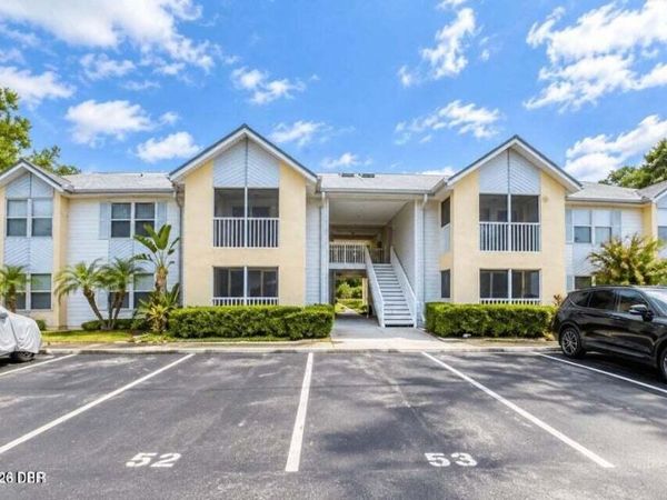 101 Bent Tree Drive, Unit 52, Daytona Beach, FL 32114