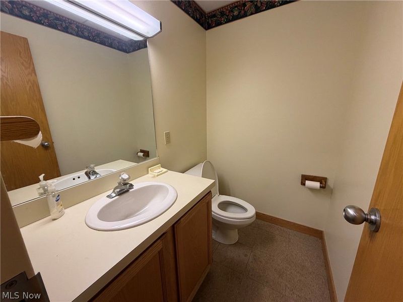 631 W Exchange Street, Akron, OH 44302 Photo 18