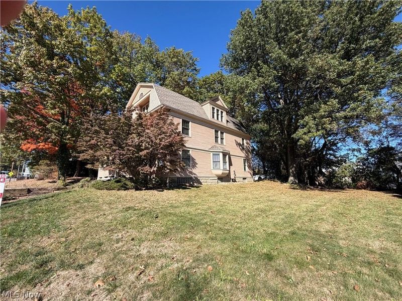 631 W Exchange Street, Akron, OH 44302 Photo 3