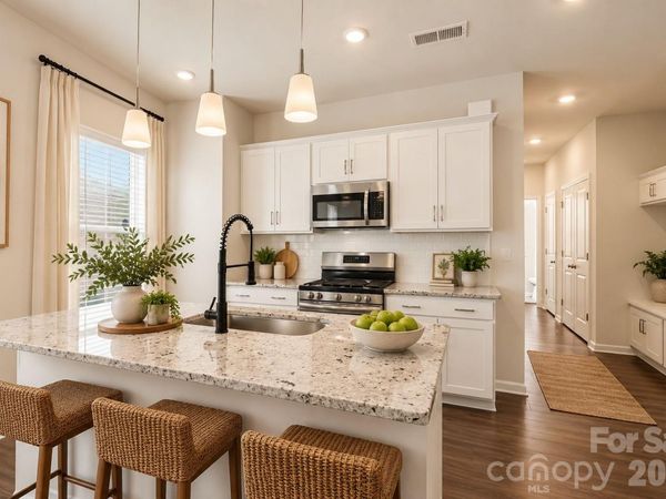 4714 Lakeview Road , Charlotte, NC 28216