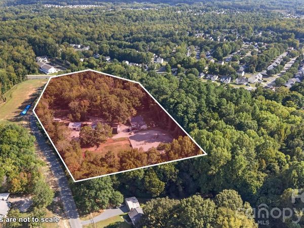 8731 Faires Road, Charlotte, NC 28215