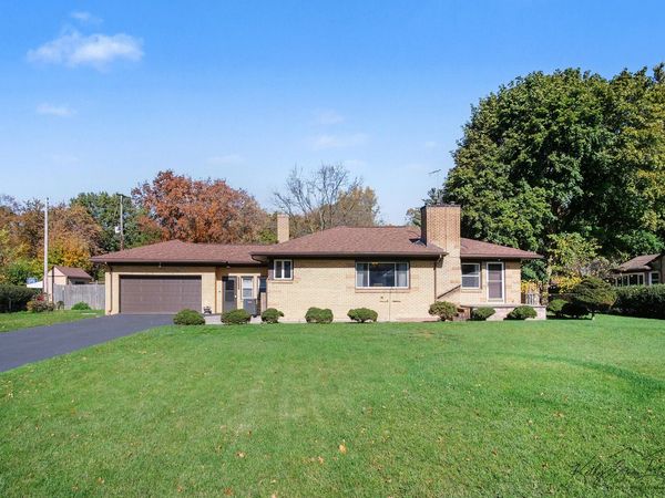 1455 Lancashire Drive SE, Grand Rapids, MI 49508