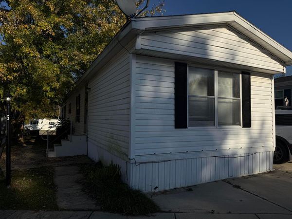 5 Spring Lake Court , Delaware, OH 43015