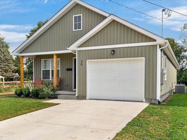 30 Maple Street , Jeffersonville, OH 43128