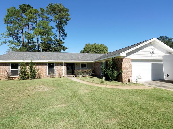 407 Green Oak Lane, Niceville, FL 32578