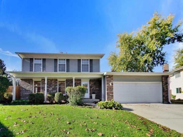 4230 Eisenhower Circle , Hoffman Estates, IL 60192